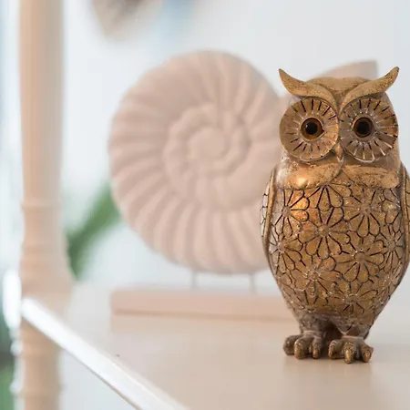 New 1st Corner Center Ideal For Groups *